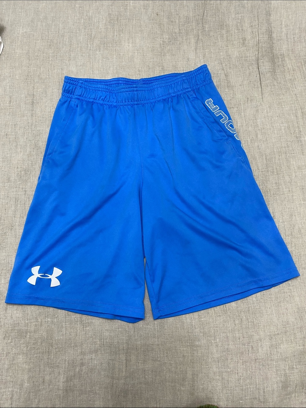 Under Armour shorts size Large